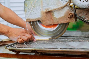 A Beginner's Guide to Using a Wet Tile Saw - zsstore.shop